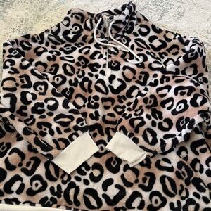 Secret Treasures Animal Print Fleece Top